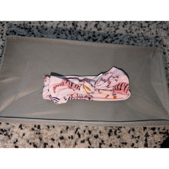 Pax & Lucy Pink Tiger Bamboo Bow - Picture 2 of 3